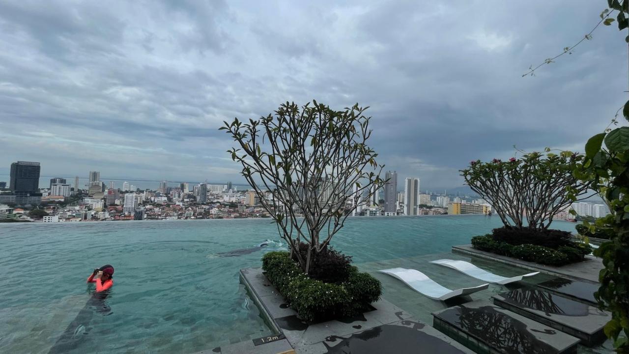 13 Beacon Executive Suites #Rooftoppool #Luxurysuites George Town Zewnętrze zdjęcie