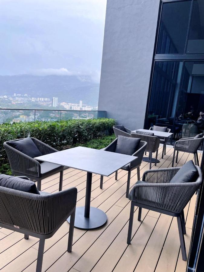 13 Beacon Executive Suites #Rooftoppool #Luxurysuites George Town Zewnętrze zdjęcie