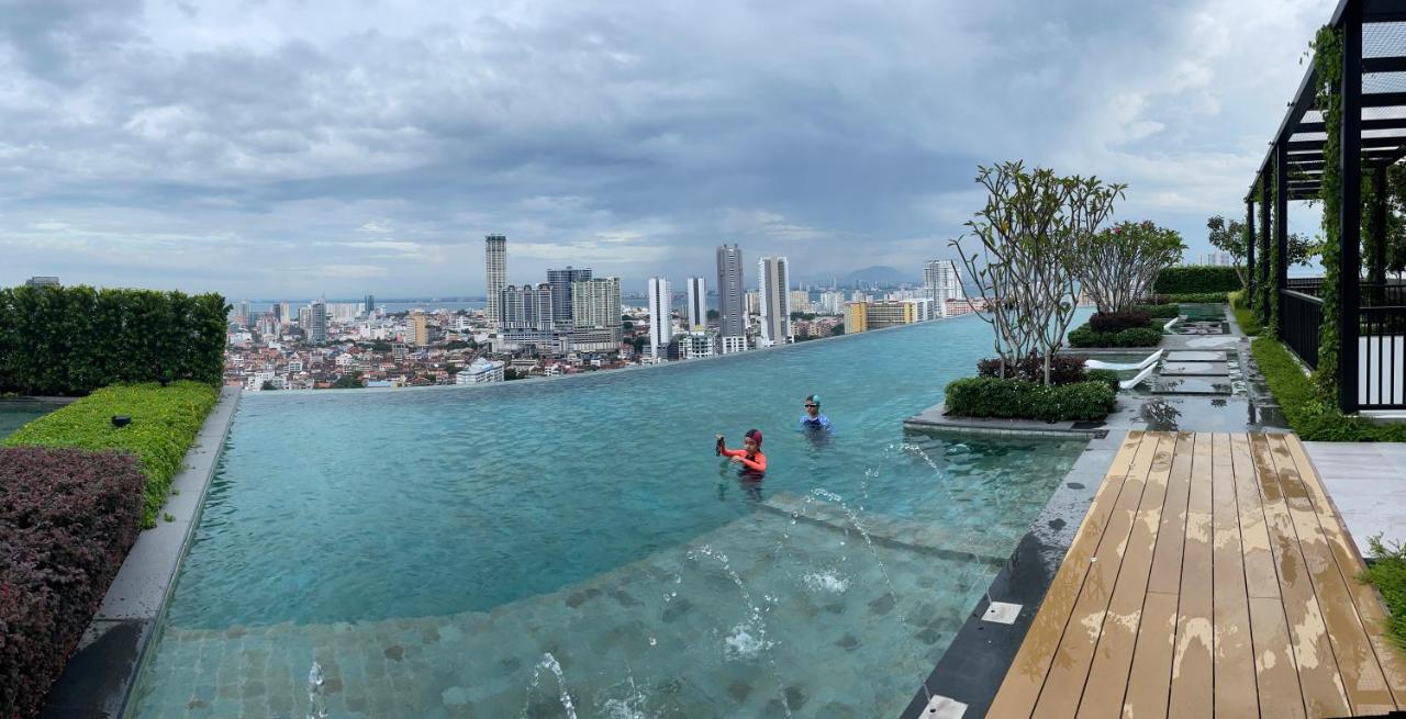 13 Beacon Executive Suites #Rooftoppool #Luxurysuites George Town Zewnętrze zdjęcie